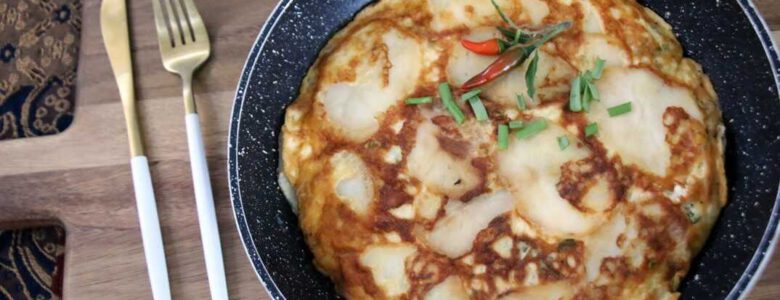 חביתת תפוחי אדמה על המחבת