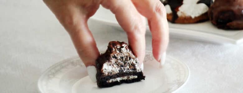 קרמבו אוראו ביתי בציפוי שוקולד