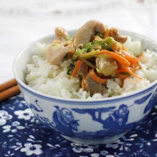 חזה עוף וירקות בקרם קוקוס