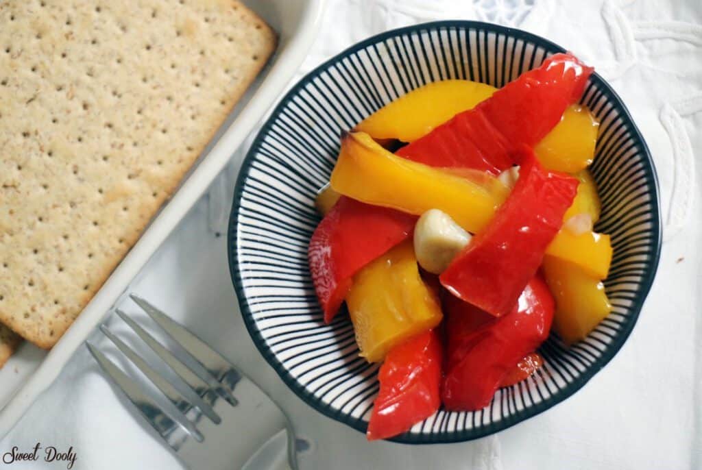 סלט פלפלים קלויים בתנור