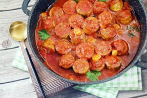 פרוסות קישואים ממולאות בשר