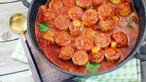 פרוסות קישואים ממולאות בשר