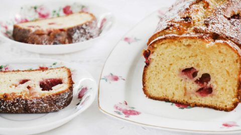 מתכון לעוגת תותים בחושה