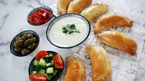 סמבוסק ממולא בשר טעים!