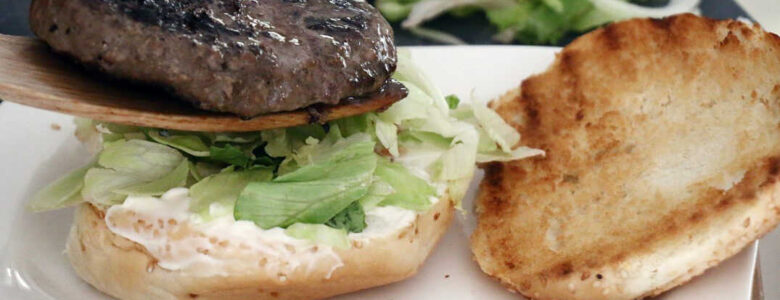 המבורגר מושלם על האש