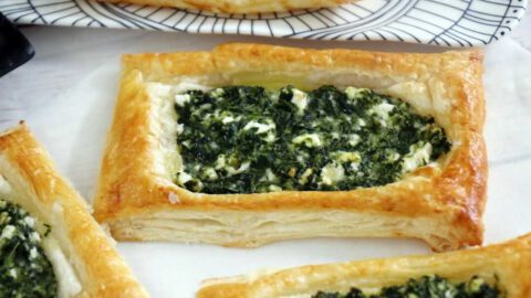 קונכיות בצק עלים תרד וגבינה