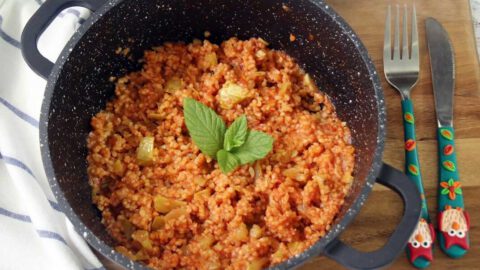 תבשיל בורגול עם קישואים