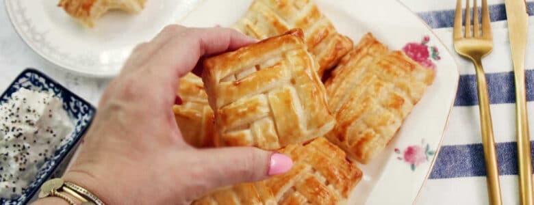 בורקס גבינה משגעים מבצק עלים