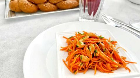 סלט גזר וקשיו ברוטב אסייתי