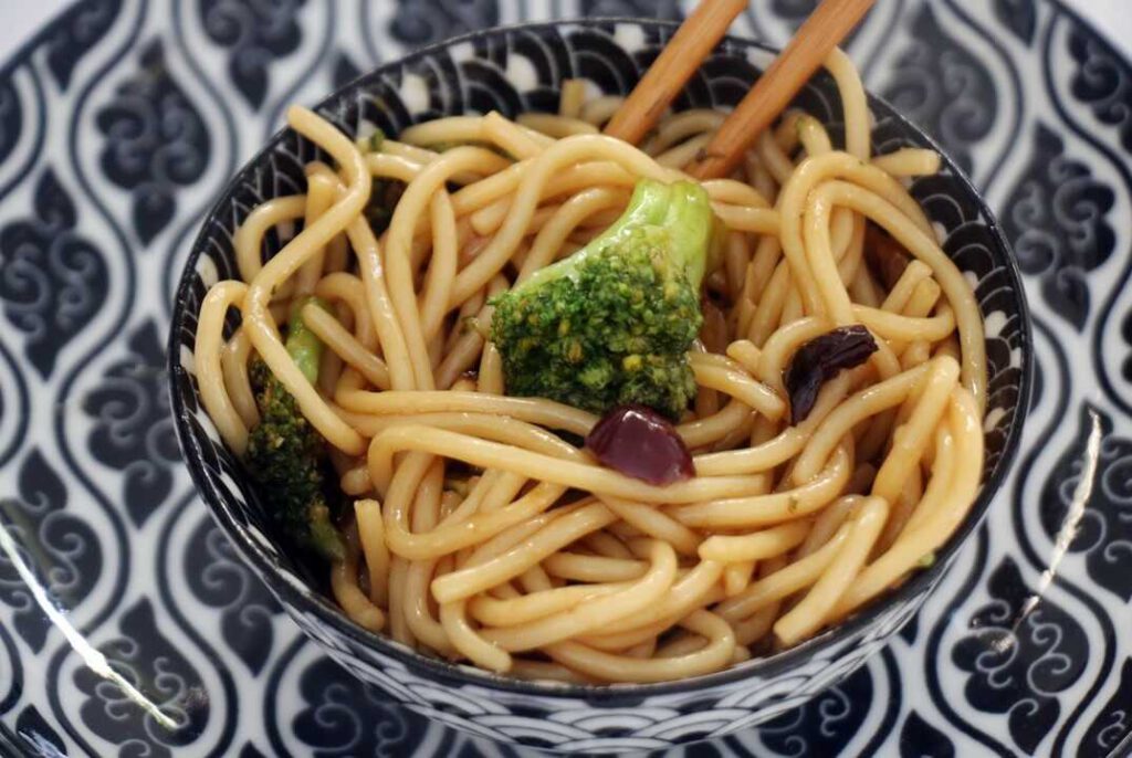 פסטה עם ברוקולי וזיתים