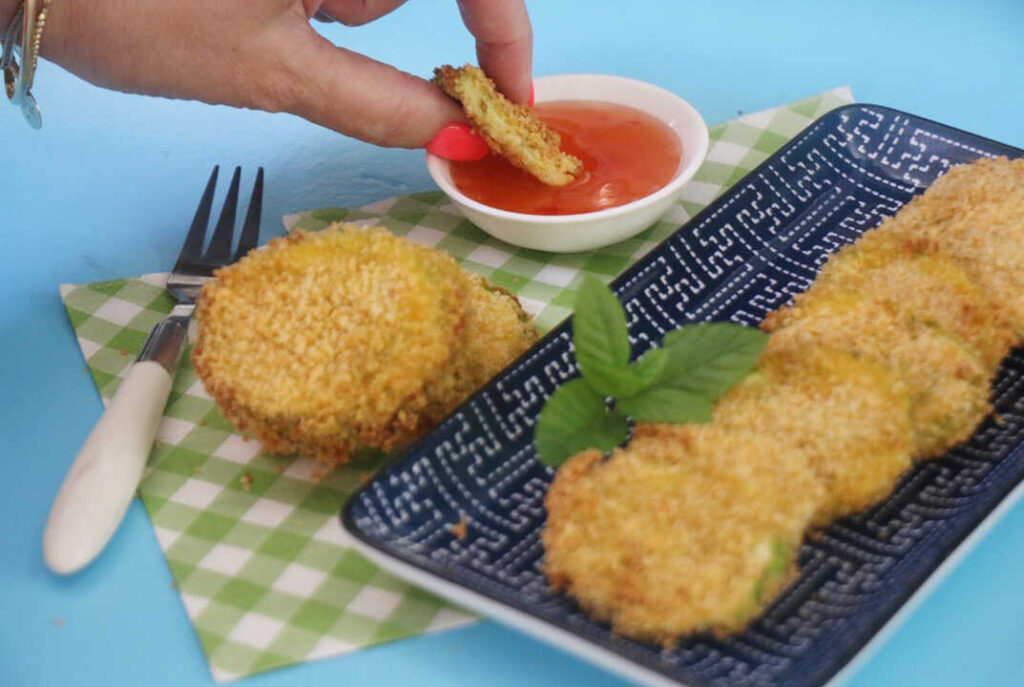 פרוסות קישואים אפויות בתנור