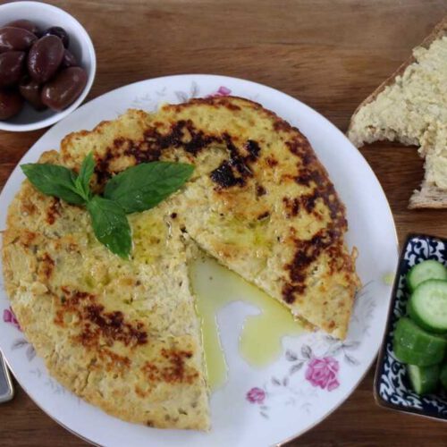 חביתת חצילים וגבינות על המחבת