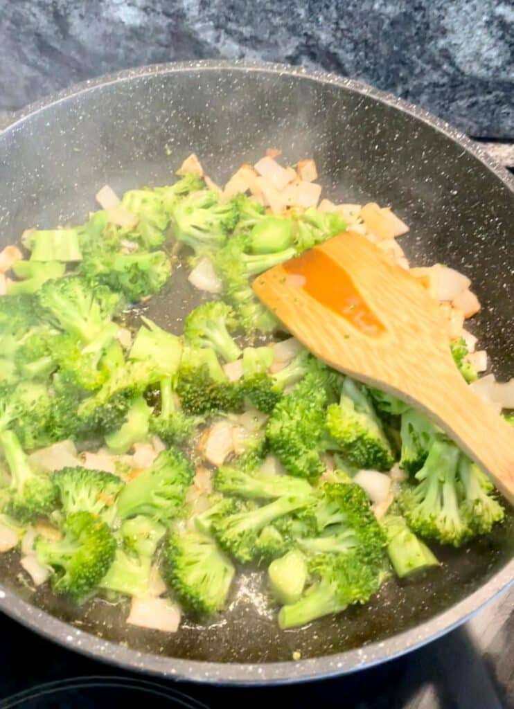 פסטה עם ברוקולי וזיתים