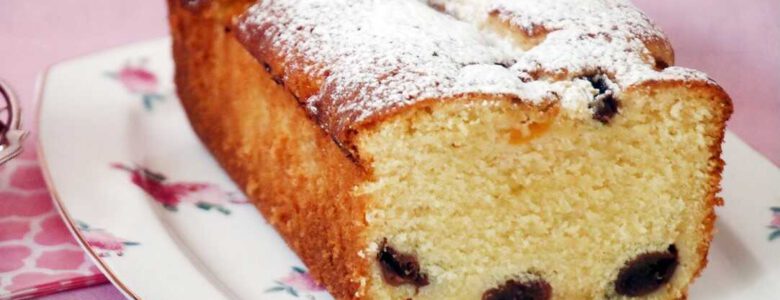 עוגת דובדבנים ואפרסקים בחושה