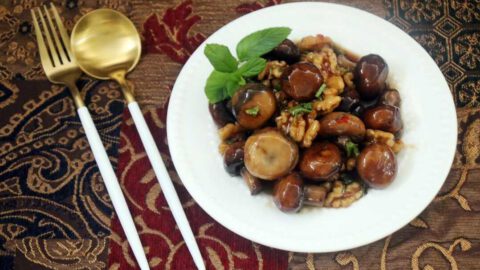 סלט פטריות ואגוזים בסויה ודבש