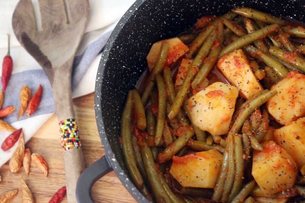 שעועית ירוקה עם תפוחי אדמה