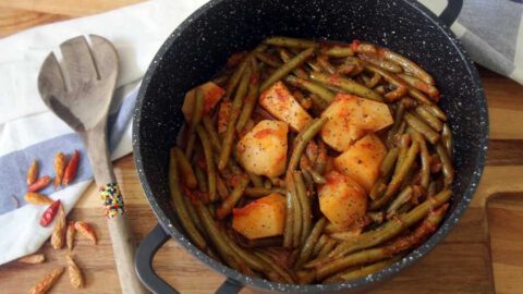 שעועית ירוקה עם תפוחי אדמה