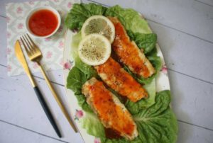 דג אמנון מטוגן עם רוטב צ'ילי