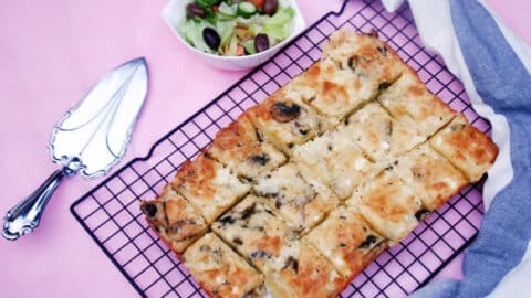 פשטידת פטריות מקמח כוסמין