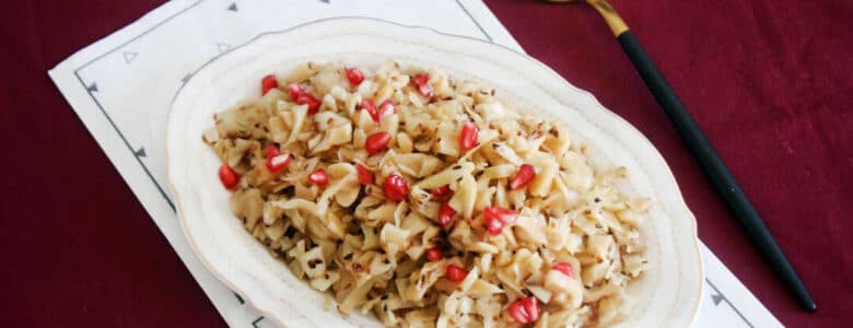 סלט כרוב לבן ושומשום אסייתי