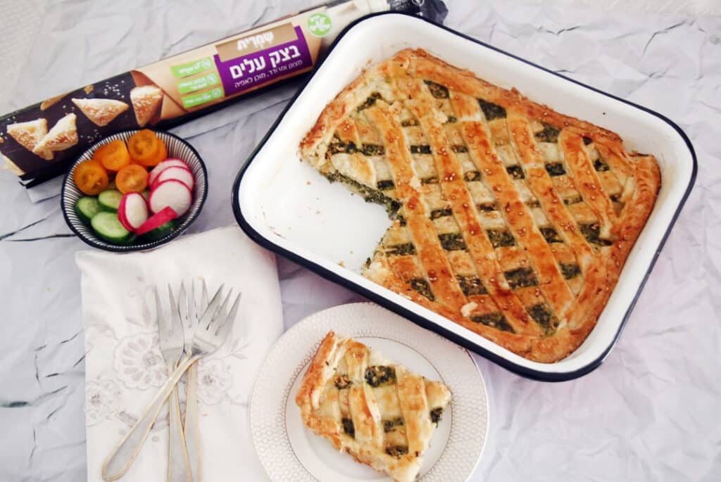 בורקס בצק עלים עם תרד וגבינות