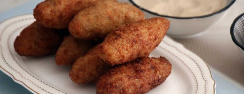 קובה מטוגן ממולא בשר טחון