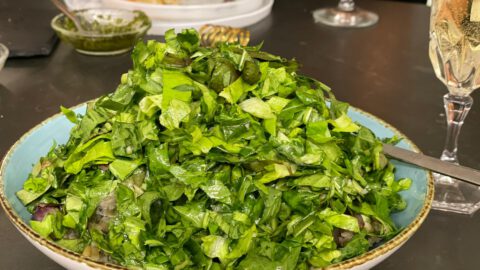 סלט ירוקים עם הפתעות