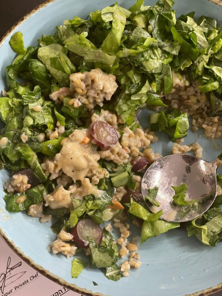 סלט ירוקים עם הפתעות