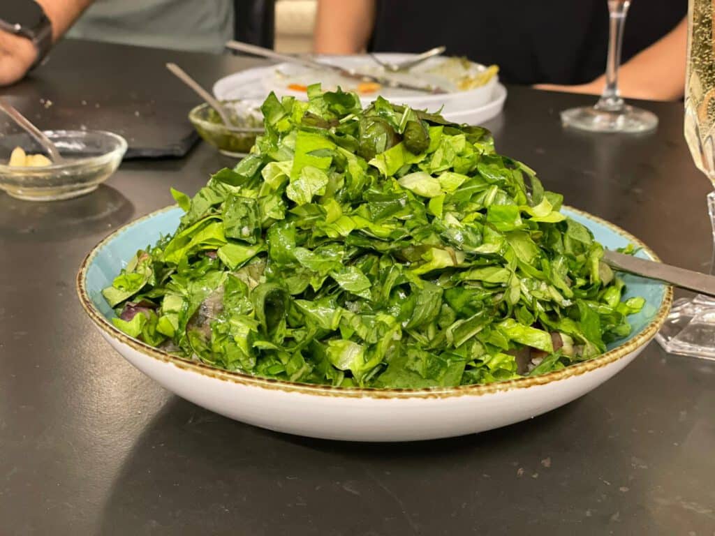 סלט ירוקים עם הפתעות