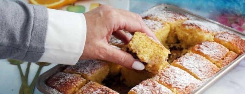 עוגת תפוזים בחושה בתבנית מחולקת