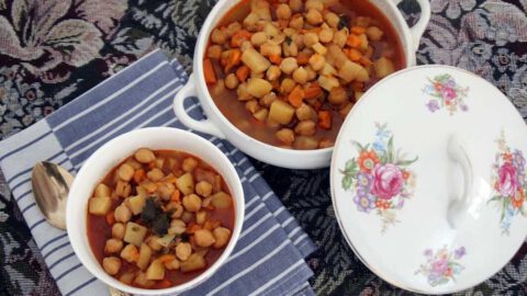 מרק חומוס יווני חורפי מושלם