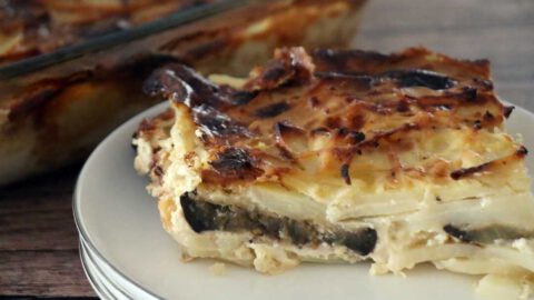 פשטידת תפוחי אדמה חצילים וגבינות