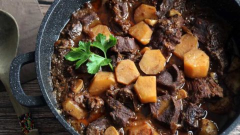 צלי בקר עם ארטישוק ירושלמי