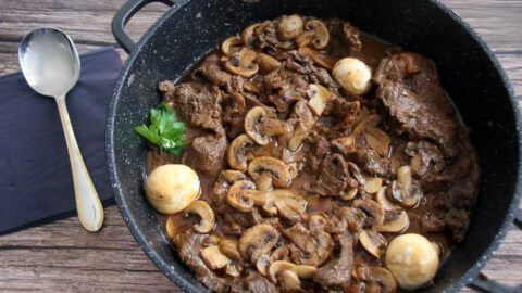 צלי בקר מספר 5 עם פטריות