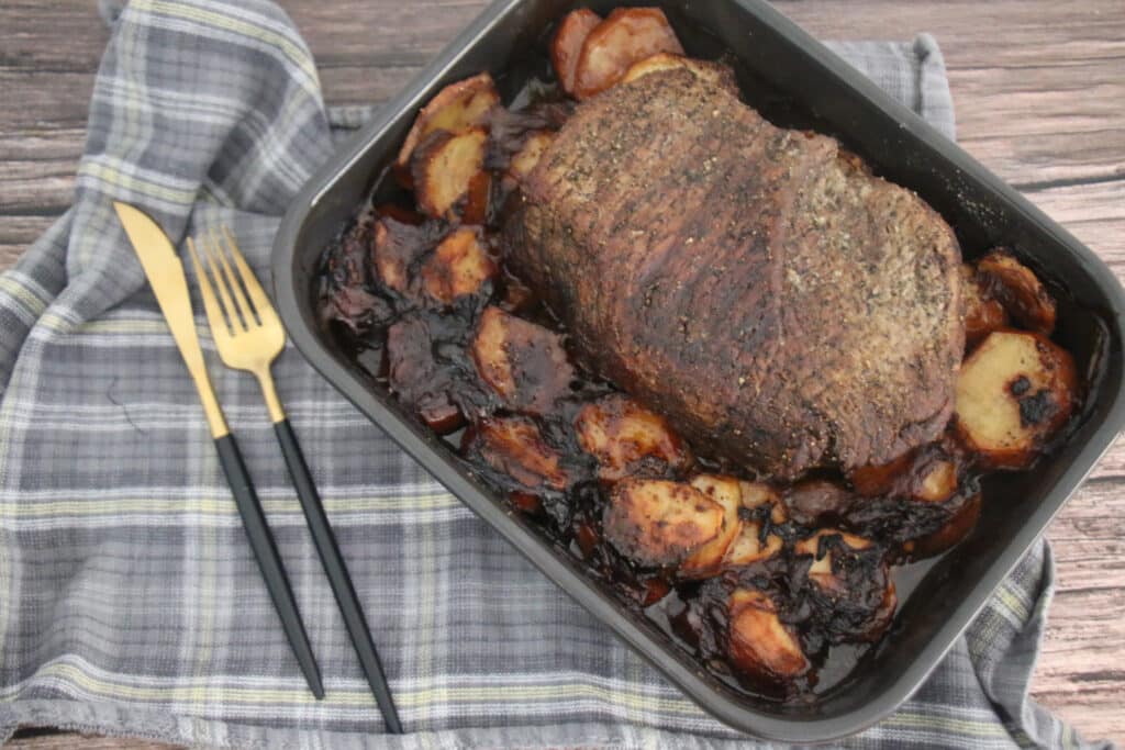 מתכון לרוסטביף בתנור עם תפוחי אדמה