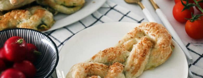 בורקס תרד וגבינה בצורת שמיניות