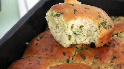 לחמניות ללא לישה עשבי תיבול ושום