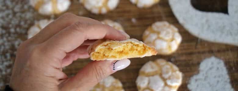 עוגיות שקדים לפסח ללא גלוטן מושלגות