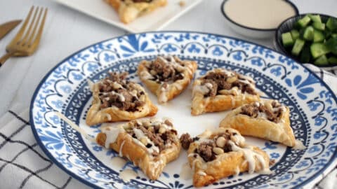 בורקס אוזני המן במילוי בשר