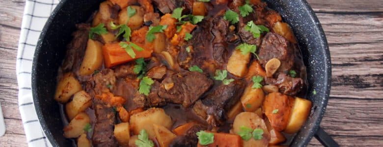 צלי בשר עם בטטה ותפוחי אדמה