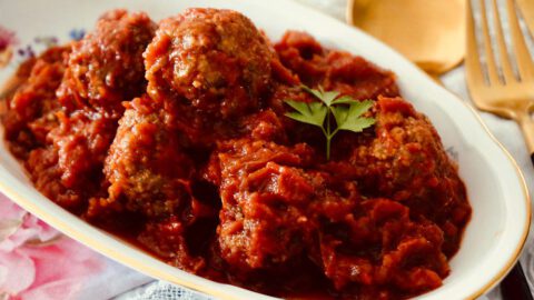 מתכון לקציצות בשר עם חצילים