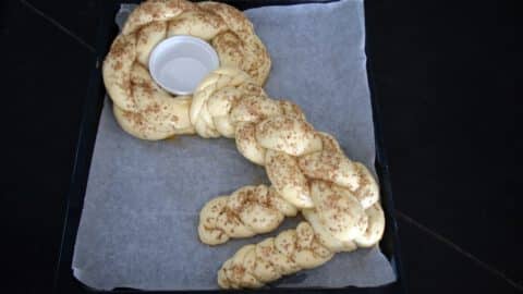 חלת טחינה בצורת מפתח