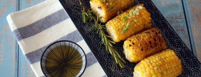 קלחי תירס על האש