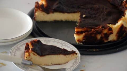 עוגת גבינה באסקית ללא גלוטן