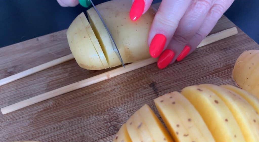 מניפות תפוחי אדמה קריספיים בתנור