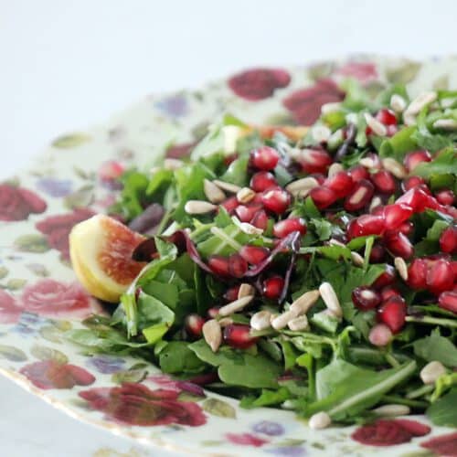 סלט ירוקים עם רימונים לסוכות