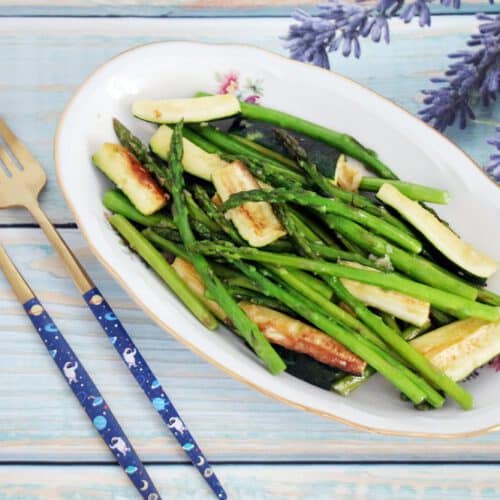 מתכון לסלט אספרגוס וזוקיני חם