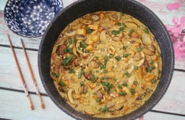 טופו עם קרם קוקוס ופטריות