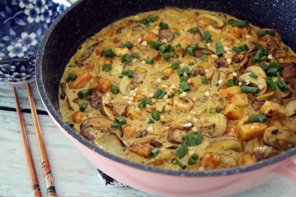 טופו עם קרם קוקוס ופטריות כמו במסעדות