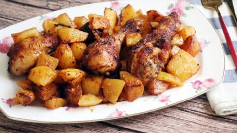 עוף עם תפוחי אדמה שמכינים בנינג'ה